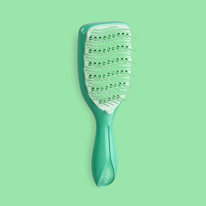 แปรงหวีผม Agamy Ultra-Detangling รุ่นเล็ก ขนแปรง 3 ระดับ ปลายมน สำหรับการสางผมอย่างอ่อนโยน ให้ผมเรียบลื่น - Product Image 3