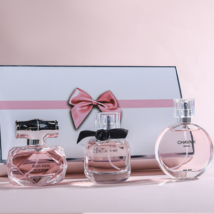 Ensemble <span class=keywords><strong>de</strong></span> vaporisateurs <span class=keywords><strong>de</strong></span> <span class=keywords><strong>parfum</strong></span> <span class=keywords><strong>pour</strong></span> femmes, cœur, trois pièces, longue durée, rencontre inversée, <span class=keywords><strong>coffret</strong></span> cadeau, eau <span class=keywords><strong>de</strong></span> <span class=keywords><strong>parfum</strong></span> 30 ml x 3, floral fruité - Product Image 2