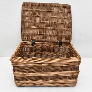 Eco Friendly Cheap Wicker Hamper Basket With Lid Leather Details For Gift Willow Baskets Hamper Wicker Storage Basket Wholesale