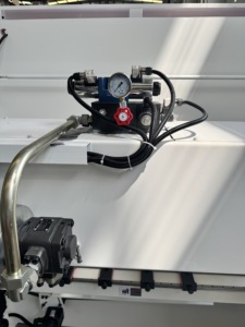 Presse plieuse hydraulique NC 250T 3200mm avec contrôleur TP10S E21, fournisseur de machines de pliage de tôles pour la fabrication de métaux en acier, certifiée CE - Product Image 4