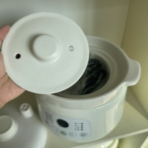 mcdou Petit appareil de cuisine en céramique, cuiseur à riz noir, blanc et brun, cuiseur lent pour aliments pour bébés, marmite à ragoût - Product Image 4