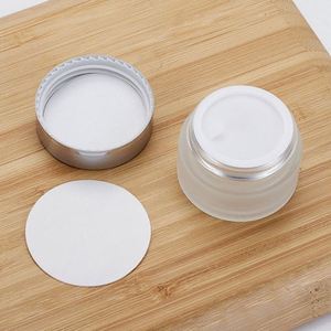 Frascos de Vidrio Mate Esmerilado Redondos de 10ml, 30ml, 50ml, 60ml y 100ml para Crema Facial y Corporal, Envases Cosméticos para el Cuidado de la Piel con Tapa de Aluminio Plateada - Product Image 4