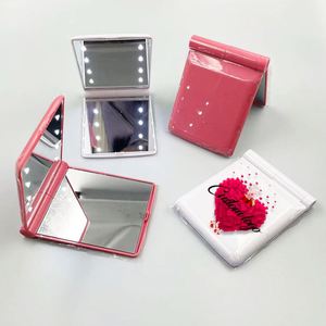 Espejo de Maquillaje Rosa y Blanco con Luz LED, Marca Privada, Espejos de Maquillaje Portátiles Mini con Luz - Product Image 4