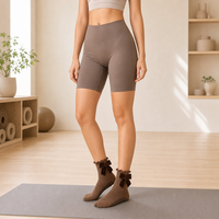Chaussettes antidérapantes à paillettes imprimées jacquard avec logo personnalisé pour femmes, idéales pour le Pilates, le yoga et le fitness, respirantes en Spandex/Nylon/Coton