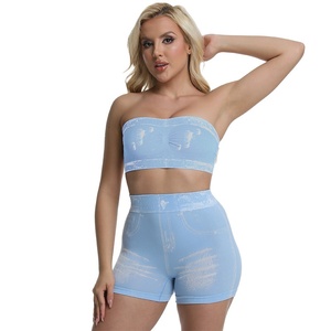 Ensemble de yoga sans couture en faux denim, soutien-gorge de sport sans bretelles et short taille haute, vêtements de sport actifs 2 pièces - Product Image 1