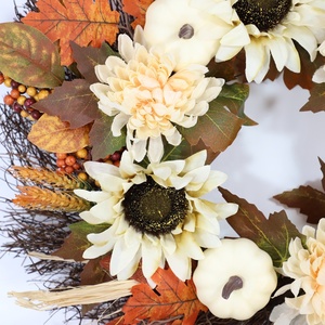 Guirnaldas Decorativas para el Festival de la Cosecha de Acción de Gracias con Calabazas Blancas, Girasoles y Hojas de Arce para Colgar en la Puerta - Product Image 4