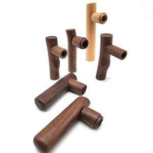 Fabricants du Guangdong : Croix décorative artisanale en bois d'hévéa, Croix abstraite en bois, Fabrication artisanale, Prototypage rapide - Product Image 2