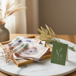 Foulard quadrato piccolo a pois floreali 70x70cm per donna, accessorio moda - Product Image 2