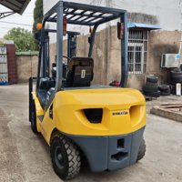 Chariots élévateurs diesel d'occasion Komatsu FD300 FD25 FD20 de 2,5 tonnes, 3 tonnes, 5 tonnes, 100% originaux du Japon, année 2025, prix abordable, vente 3T