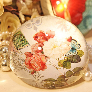 Schöner Blumen-Kristalldom als Briefbeschwerer (80mm/100mm) - Product Image 2