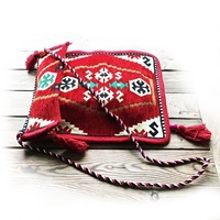 Sac à bandoulière vintage pour femme, motif authentique oriental anatolien, avec pompon, en tissu de coton rouge, longue sangle, style nomade