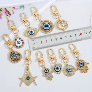 Portachiavi Retrò Bohemien Turco con Occhio di Nazar e Mano di Hamsa, Zirconi Colorati, Placcato Oro, Strass, Occhio del Diavolo - Vendita Calda - Product Image 3