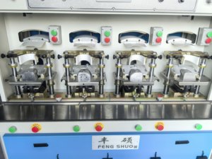 FS-915 Macchina Automatica Multistazione per Modellatura Superiore, con PLC, per Contornatura di Talloni e Punte di <span class=keywords><strong>Scarpe</strong></span> in Pelle, per Impieghi Gravosi - Product Image 4
