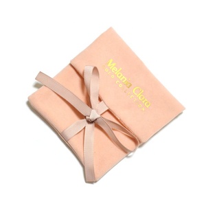 Nouveauté : Pochette à bijoux en tissu suédé rose pêche, style coquille, pour boucles d'oreilles et bijoux, inspirée Instagram - Product Image 1