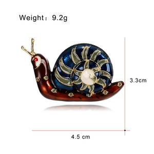 <span class=keywords><strong>Broche</strong></span> escargot rétro en émail imitation colorée, épinglette animale de luxe léger haut de gamme, bijou corsage polyvalent de niche au design de dessin animé - Product Image 1