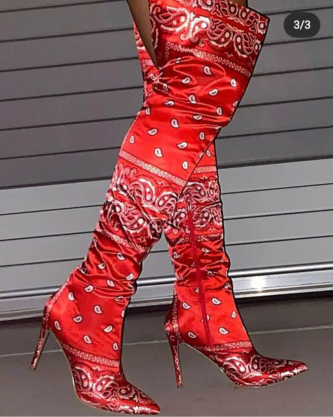 אופנה חדשה סגנון קשיו פרח סאטן סקסי פגיון מגפי נשים הברך גבוהה מגפי חורף מגפיים
