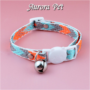 <span class=keywords><strong>Collier</strong></span> de promenade <span class=keywords><strong>pour</strong></span> <span class=keywords><strong>chat</strong></span> en polyester avec clochette, design de flèche fluorescente tricolore, <span class=keywords><strong>collier</strong></span> anti-étranglement, accessoires <span class=keywords><strong>pour</strong></span> animaux de compagnie - Product Image 3