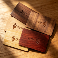 Carte de contrôle d'accès RFID NFC en bois personnalisée, directement de l'usine, NT213/215 13.56MHz, mini-étiquette étanche, logo personnalisé, utilisation hôtelière