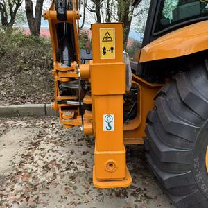 รถตักล้อยาง JCB 3CX พร้อมหัวขุด ขนาดบุ้งกี๋ 1.2 ลูกบาศก์เมตร น้ำหนักใช้งาน 8.1 ตัน อุปกรณ์ก่อสร้างมือสอง - Product Image 1