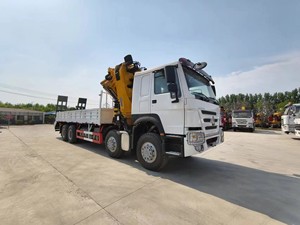 Neuer SINOTRUCK HOWO 6x4 Schwerlast-Hydraulikkran-LKW 31-40T Euro 2 Diesel mit Rückfahrkamera - Product Image 4