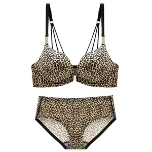 Set di reggiseni fantasia Sexy Set di mutandine nuovo Design all'ingrosso donne Mature Sexy Night Lace Fancy Sport reggiseno slip SeBra & Panty Set Leopard