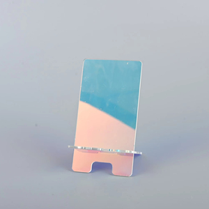 Giá đỡ điện thoại acrylic bán chạy, lý tưởng để đỡ điện thoại thông minh trên bàn làm việc và bàn đầu giường, là một phụ kiện công nghệ thời trang. - Product Image 1