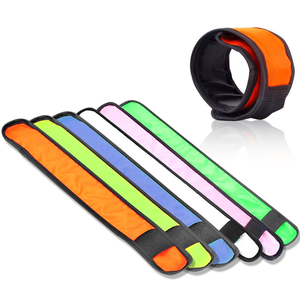 Pulsera Magnética Decorativa Navideña con 2 LED, Funciona con Pilas AAA, con Logotipo Láser, Colores RGB, para Fiestas Infantiles y Bodas - Product Image 1