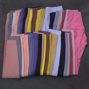 Leggings personnalisés avec logo, pantalon de yoga moulant, doux, respirant, sans couture, pour femmes, leggings de fitness et de yoga - Product Image 2