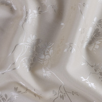 Tela Satén Jacquard Floral Teñida con Hilo, Blanca Mate, 50d, 100% Poliéster, Elástica, de Secado Rápido, Peso Medio, para Prendas y Bodas