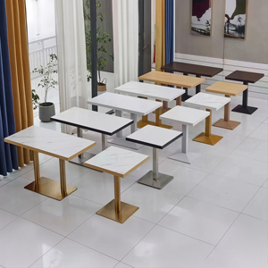<span class=keywords><strong>Table</strong></span> de salle à manger en bois contreplaqué avec base en métal doré en acier inoxydable et plateau en marbre artificiel blanc et noir pour la restauration commerciale, les restaurants, les bars et les clubs - Product Image 1