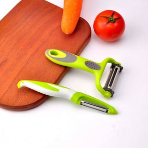 Cuchillo Multifuncional para Pelar, Pelador Giratorio Tres en Uno, Rallador, Cortador de Melón Portátil - Product Image 3