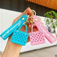 Nuevo Modelo de Bolsa de Dibujos Animados en 3D de EVA, Lindos Accesorios para Coche, Colgante de Goma, Mini Bolsa Bogg, Llaveros, Llaveros de Playa, Regalo de Verano para la Playa