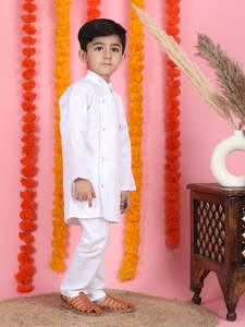 Ensemble Kurta Pyjama Blanc pour Garçons, Vêtements Ethniques Indiens Traditionnels, Costume Kurta Festif pour Enfants, Tenue Kurta Pyjama en Coton Confortable - Product Image 6