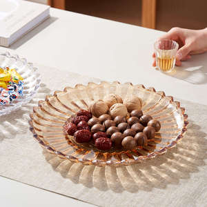 Plateau à fruits élégant en verre avec bord doré pour table basse de salon, idéal pour servir des collations, des desserts et des bonbons, style simple et polyvalent. - Product Image 2