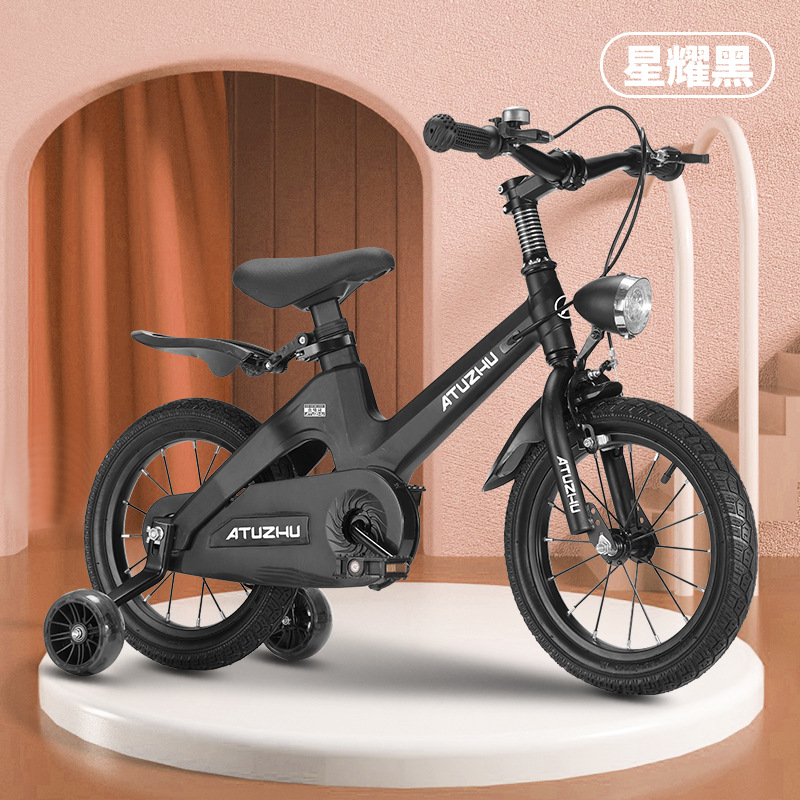 Roues intégrées noires avec freins à disque avant et arrière