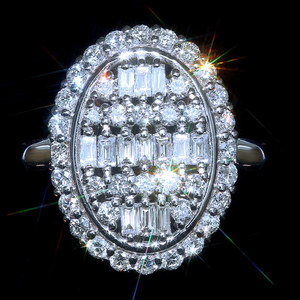 Anello ovale vintage da donna con design intarsiato scintillante, gioielli eleganti e alla moda - Product Image 1