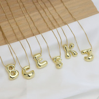 Collier avec chaîne à breloques initiale avec lettre bulle mignonne Puffy Puff Monogram