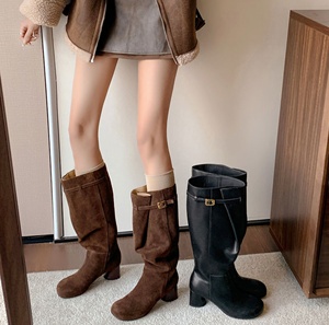 Designer Cow Leather Women's Chelsea Boots with Pointed Zipper Closure Height Increased Autumn Winter Western Shoes - Product Image 3
