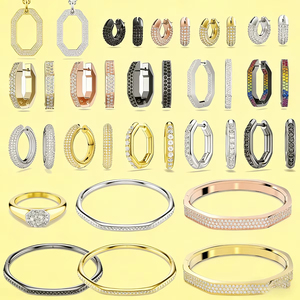 Parure de bijoux raffinée 2026 avec pendentifs cœur, boucles d'oreilles en zircon, collier et bracelet pour femme – Cadeau romantique - Product Image 1