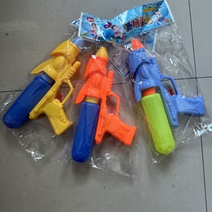 Pistolet à eau de 23 cm, mini pistolet à eau de plage, jouets de plage d'été, jouets de plage en gros, jouets de plage en plastique pour enfants, jouets de plage promotionnels - Product Image 2
