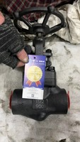 Vanne à soupape en acier forgé A105 ASME DN40 CLASSE 900 avec siège A105+STL à souder bout à bout pour applications industrielles et utilités publiques