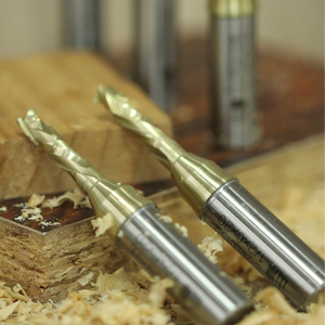 Fresa espiral <span class=keywords><strong>de</strong></span> carburo <span class=keywords><strong>de</strong></span> tungsteno <span class=keywords><strong>de</strong></span> 3 filos CNC para carpintería y muebles <span class=keywords><strong>de</strong></span> panel, disponible ODM/OEM - Product Image 1