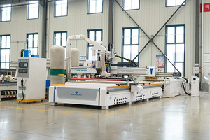 Nhà máy trực tiếp kích thước lớn CNC 2040 2140 ATC CNC làm tổ gỗ Router với hai cưa và máy dán nhãn - Product Image 2