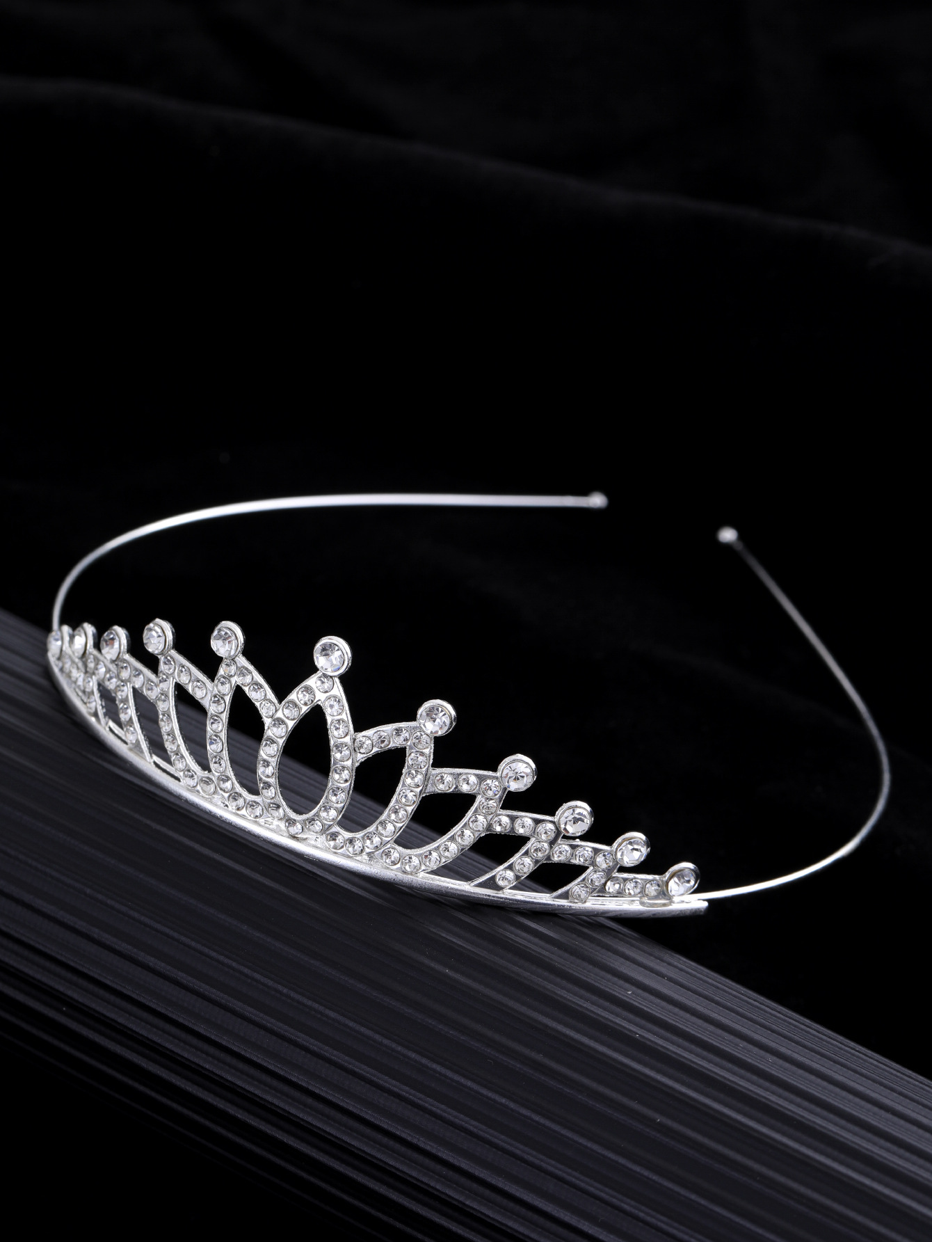 4Water drop crown