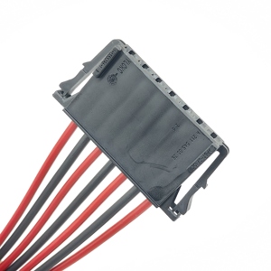 W204 C180<span class=keywords><strong>สาย</strong></span>ปลั๊กไฟท้ายรถยนต์ C63 C200ได้211 545 03 28 PVC/PBT IP65สำหรับ Mercedes-Benz - Product Image 2