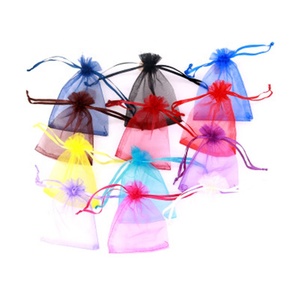 Vente en gros 3.9 "X 5.9" (10*15cm) Sacs en <span class=keywords><strong>organza</strong></span> à cordon noir blanc <span class=keywords><strong>rouge</strong></span> rose principalement comme sacs de faveurs de mariage - Product Image 5