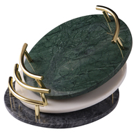 Plateau de luxe en marbre vert et blanc avec poignées dorées pour table basse et décor de salon