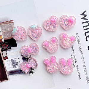 Charm in resina rosa glitterato HK Hello Cat per borsa trucco, ciabatta, custodia, decorazioni 3D e accessori per artigianato in resina - Product Image 1