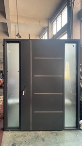 TOMA AS2047 Portes d'entrée de sécurité modernes personnalisées en alliage de zinc ou en fonte d'aluminium avec éclairage latéral - Product Image 6