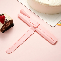 Grattoir à crème réglable en hauteur, lisseur de bordure de gâteau en plastique, outil de lissage pour glaçage et fondant, pour la décoration de gâteaux et la pâtisserie
